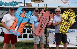 The Top 3 Finishers in SCALE UNLIMITED HYDROPLANE