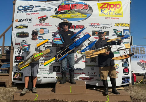 The Top 3 Finishers in G-1 Outrigger