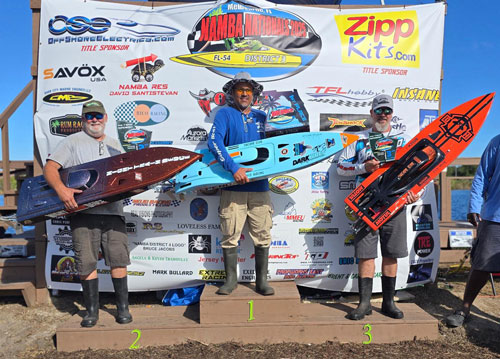 The Top 3 Finishers in Superboat Twin